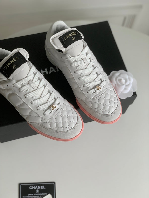 Sneaker CC in pelle di agnello bianca trapuntata 143550