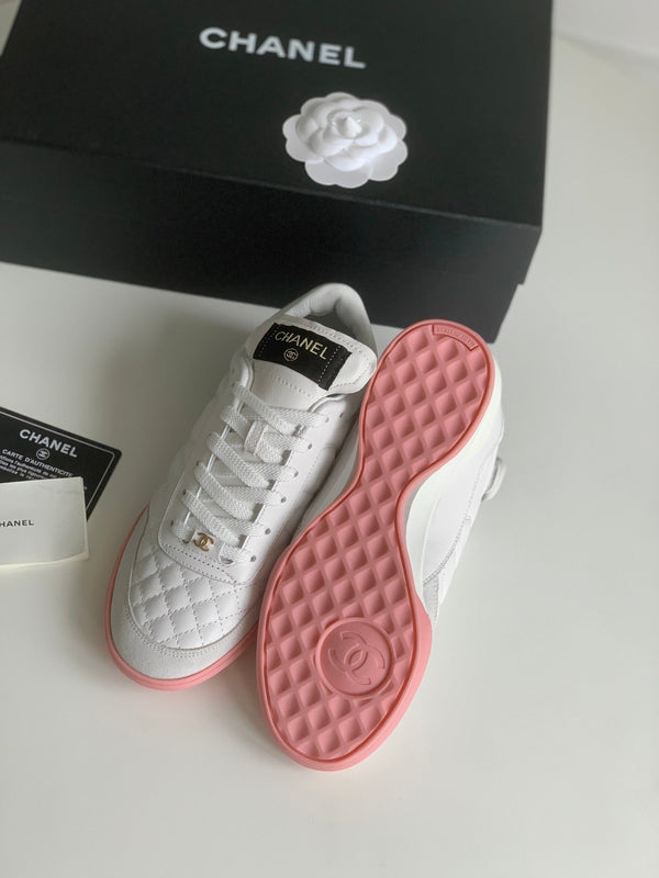 Sneaker CC in pelle di agnello bianca trapuntata 143550
