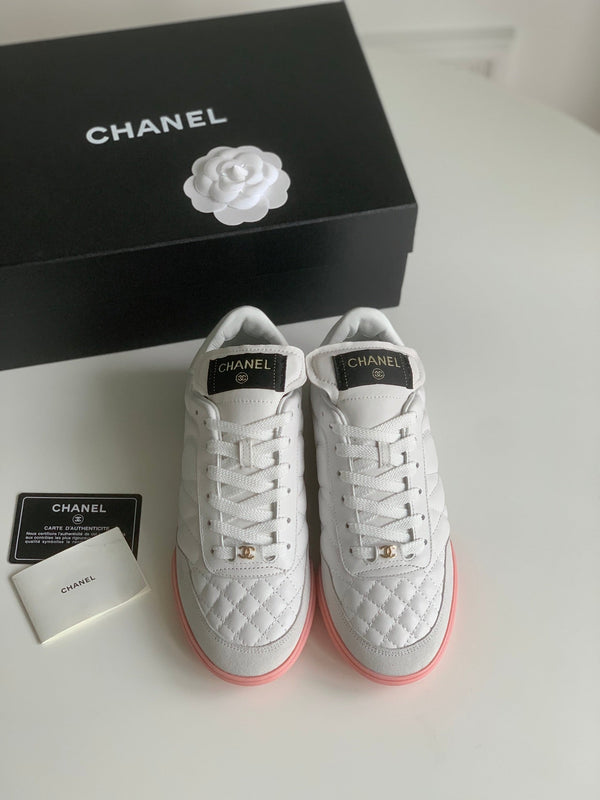 Sneaker CC in pelle di agnello bianca trapuntata 143550