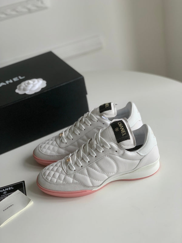 Sneaker CC in pelle di agnello bianca trapuntata 143550