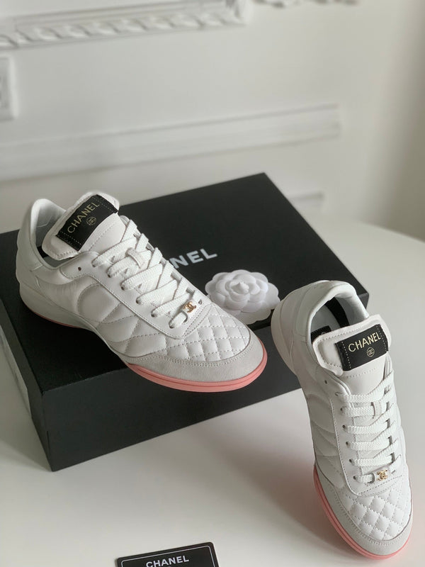 Sneaker CC in pelle di agnello bianca trapuntata 143550