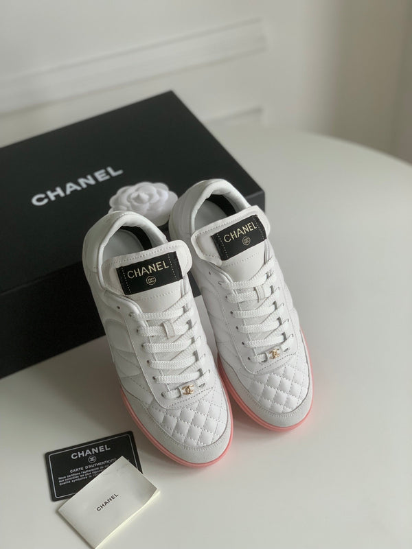 Sneaker CC in pelle di agnello bianca trapuntata 143550