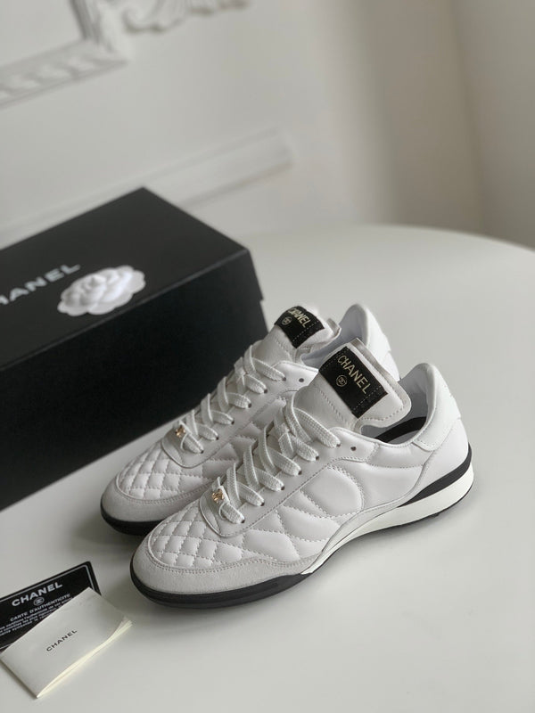 Sneaker CC in pelle di agnello bianca trapuntata 143556