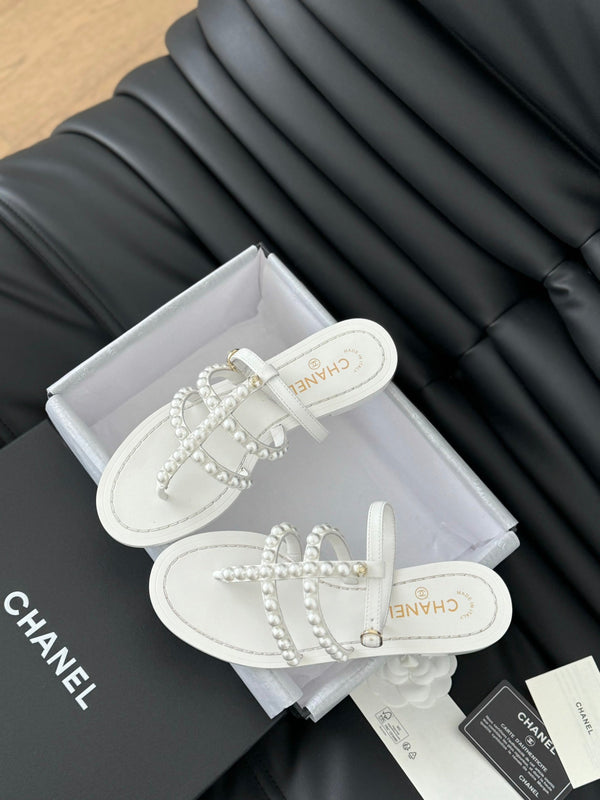 CC 26s Mule Slippers With Pearl Chain White Lambskin