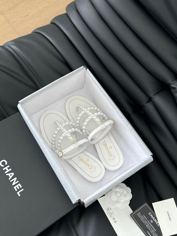 CC 26s Mule Slippers With Pearl Chain White Lambskin