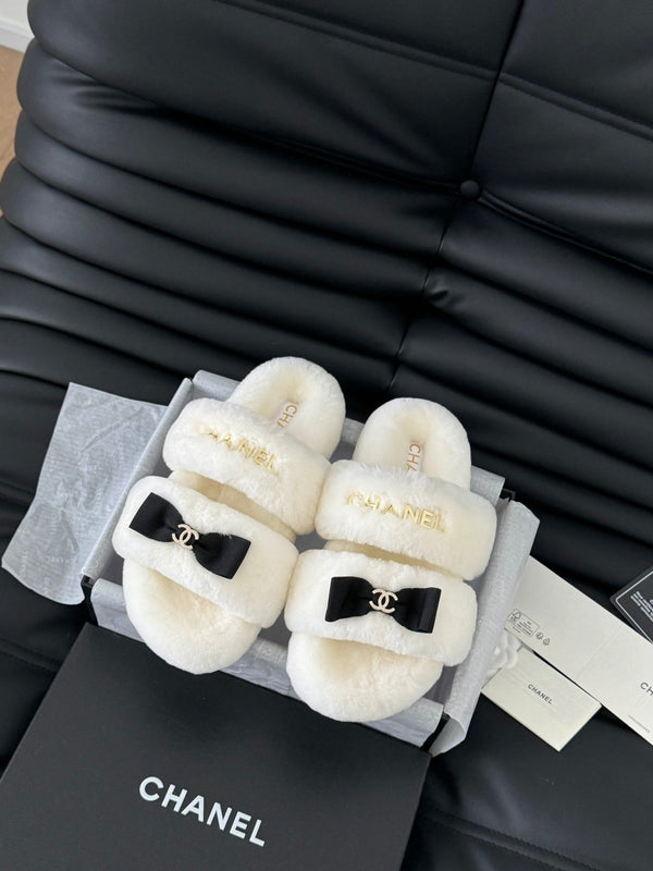 CC DAD SANDAL MULE IN PILE BIANCO CON FERRAMENTA ORO
