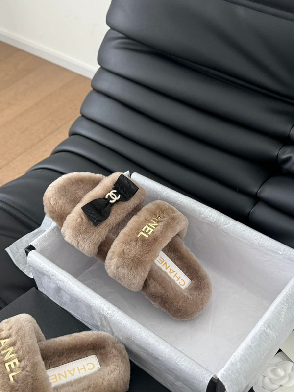CC DAD SANDAL MULE IN PILE MARRONE CAMMELLO CON FERRAMENTA ORO