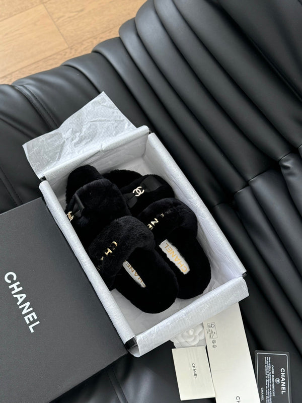 CC DAD SANDAL MULE IN PILE NERO CON FERRAMENTA ORO