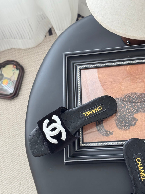 CC Slipper In Black Calfskin Mix Velvet
