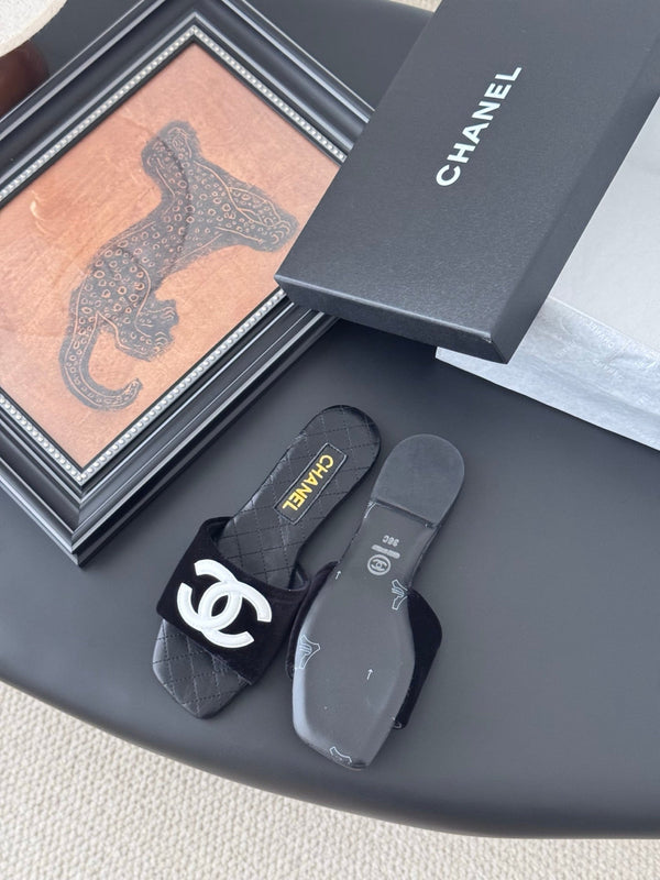 CC Slipper In Black Calfskin Mix Velvet