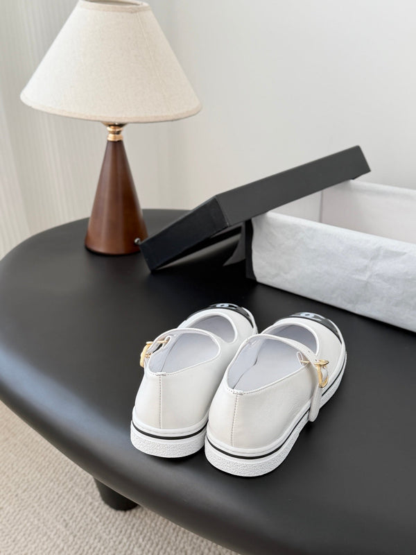CC 26P Mary Jane Cuir verni noir et blanc Agneau 670806