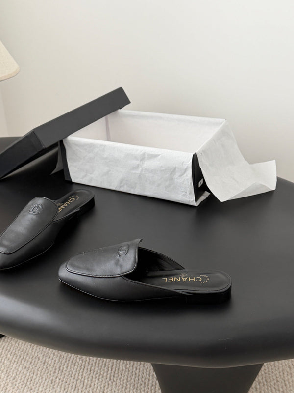 CC 26SS Loafers Mule Black Lambskin 670818