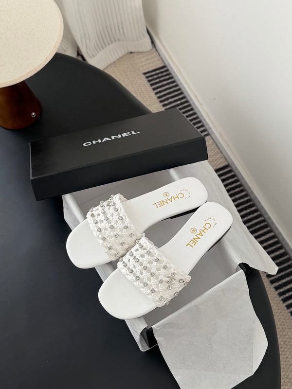 CC 26SS Chaussons Blanc Agneau Tressé 670628
