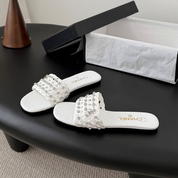 CC 26SS Chaussons Blanc Agneau Tressé 670628