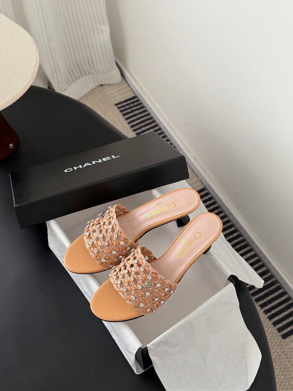 CC 26SS Sandales Agneau Tressé Beige 670631