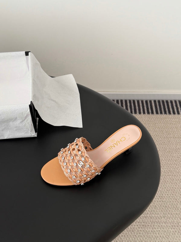 CC 26SS Sandales Agneau Tressé Beige 670631