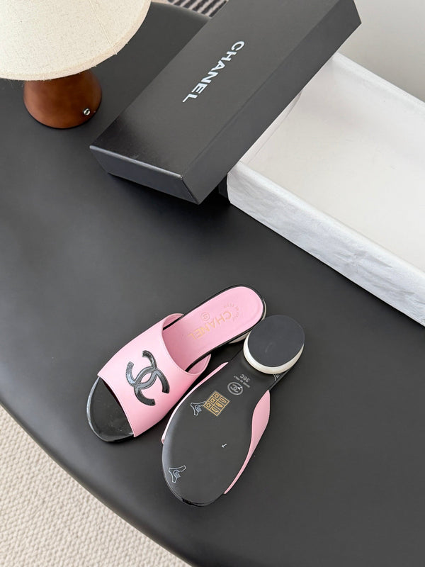 CC 26SS Mary Jane Slippers Black Pink Lambskin Patent Leather 670615