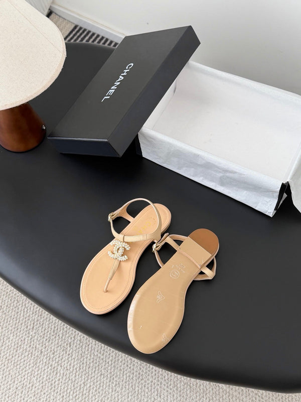 CC Sandales à Brides Beige Peau de Mouton 670386