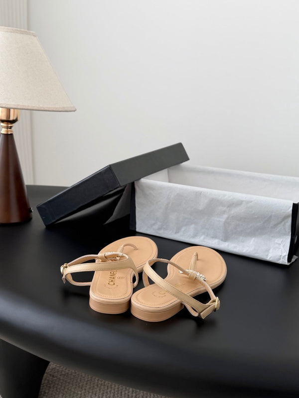 CC Sandales à Brides Beige Peau de Mouton 670386