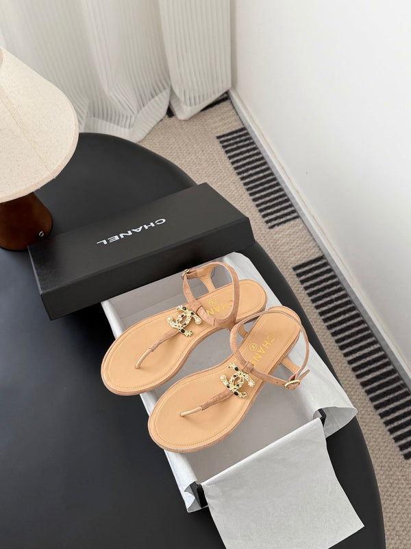 CC Strappy Sandals Beige Suede Sheepskin 670393