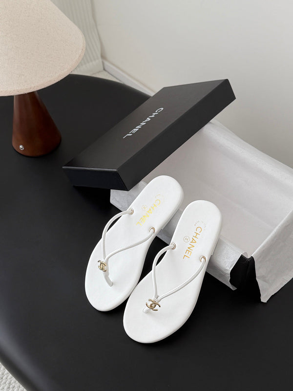 CC 2026 Thong Sandal White Calfskin 675902