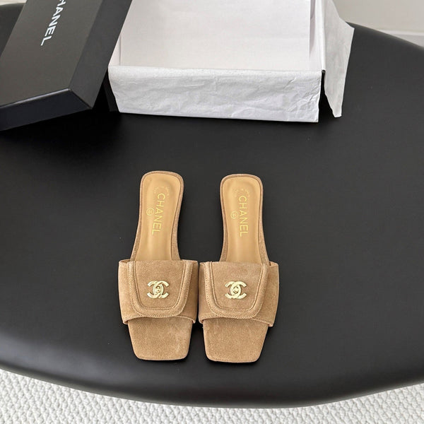 CC 26C Slippers Flat Beige Suede 717797