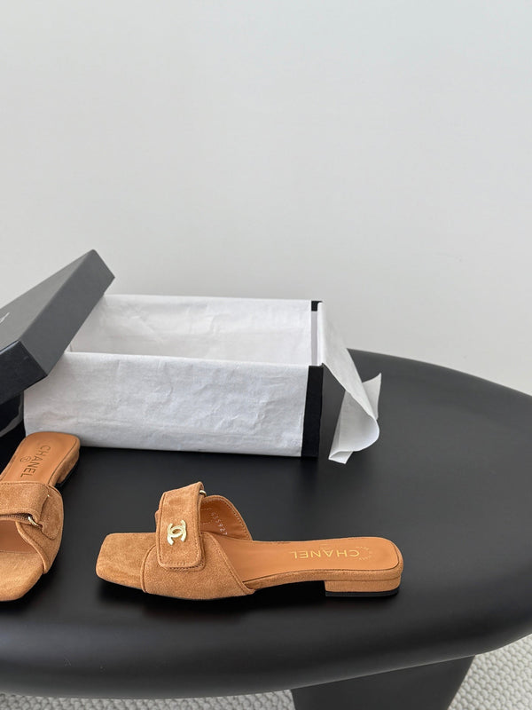 CC 26s Buckle Slippers Brown Suede 829738