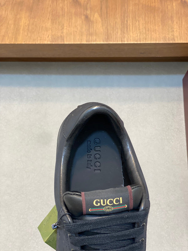 Sneaker GG Screener da uomo in pelle di vacchetta nera 534046