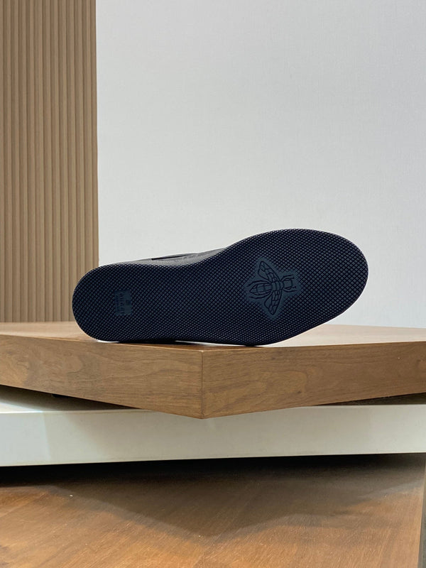 Sneaker GG Screener da uomo in pelle di vacchetta nera 534046