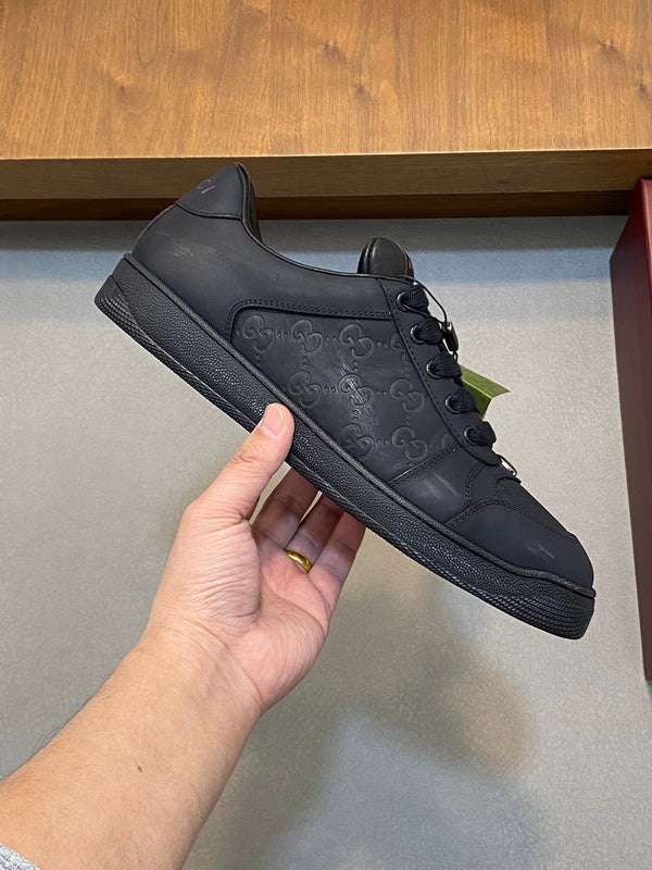 Sneaker GG Screener da uomo in pelle di vacchetta nera 534046