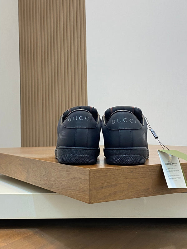Sneaker GG Screener da uomo in pelle di vacchetta nera 534046