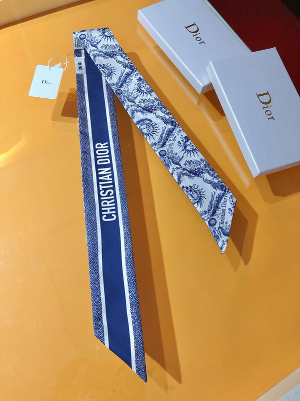 CD 26s Scarf 105cm In Silk 314836