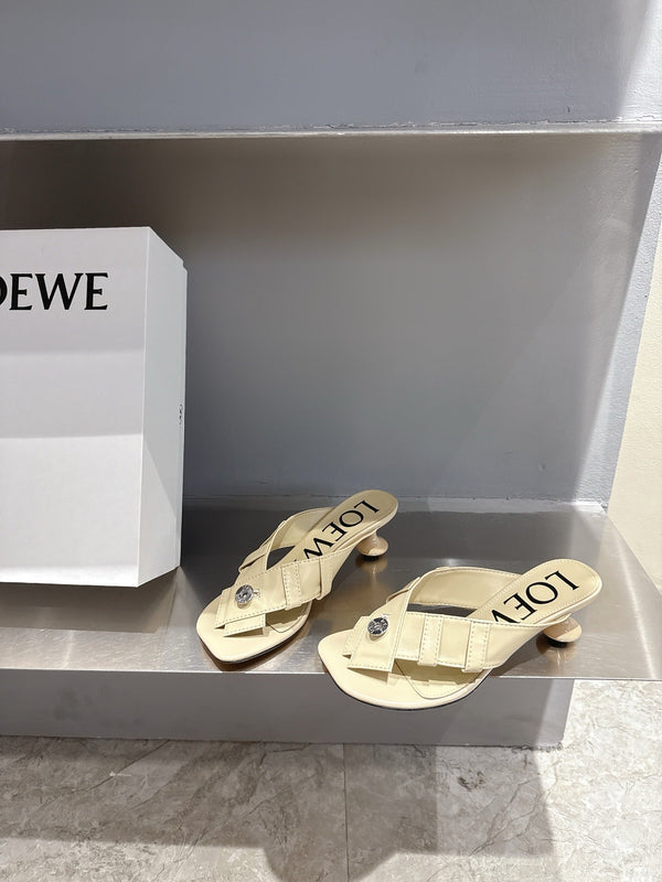 Loewe 25 Toy Panta Toe Thong 5cm Beige Sheepskin