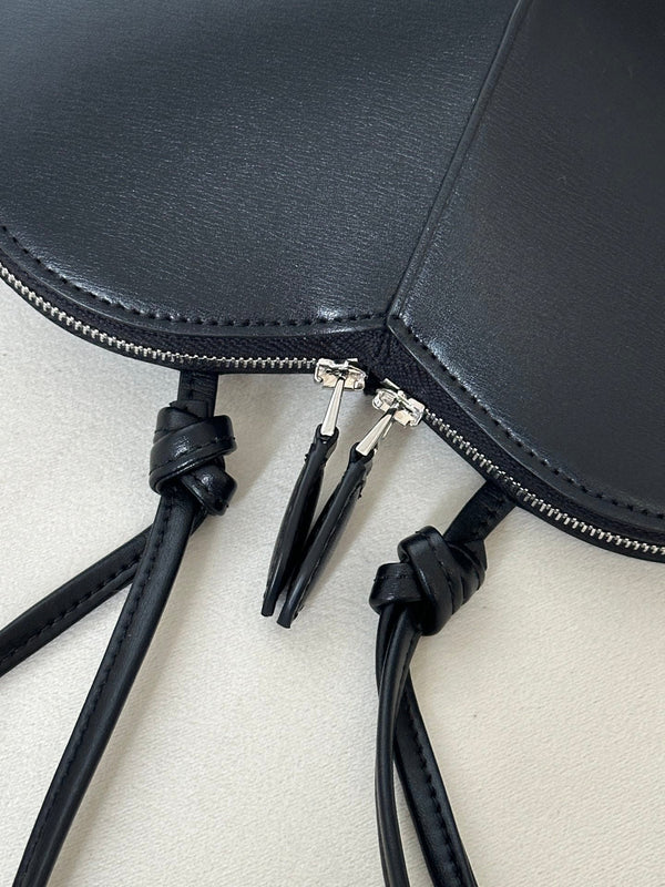 LE COEUR BAG 21 IN BLACK CALFSKIN