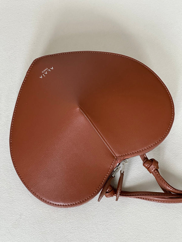 LE COEUR BAG 21 IN UMBER BROWN CALFSKIN