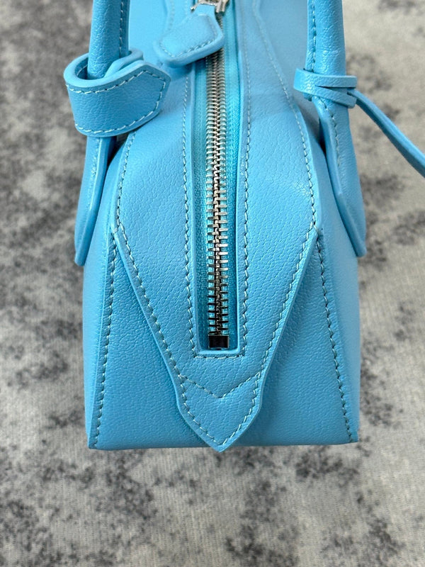 LE TECKEL SMALL BAG 27 IN SKY BLUE GOATSKIN