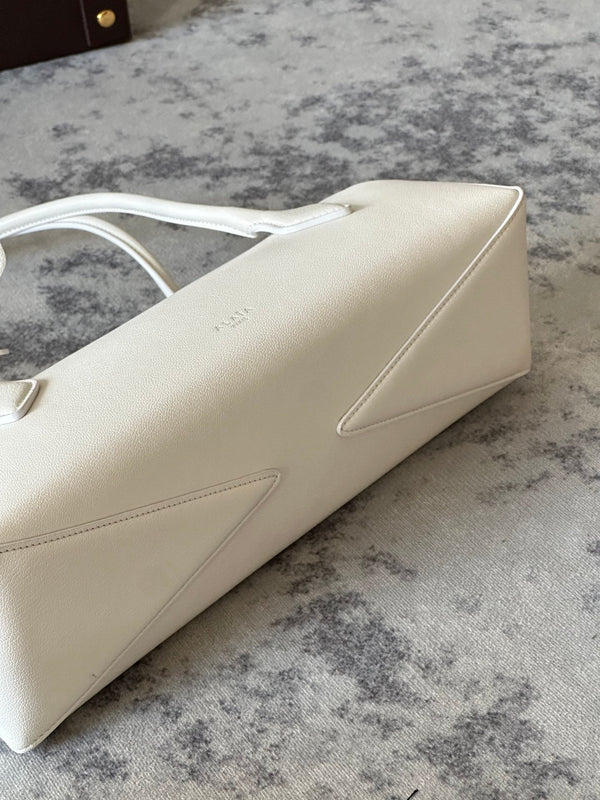 LE TECKEL MEDIUM BAG 32 IN WHITE GOATSKIN