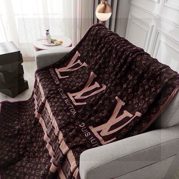 BLANKET IN CHOCOLATE BROWN MONOGRAM LAMB FUR 423068