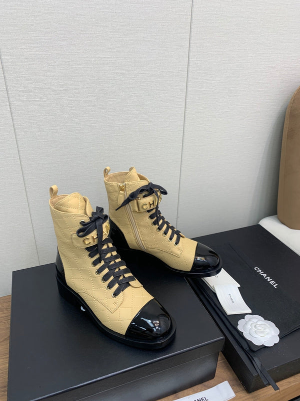 CC Short Boots Beige Cowhide