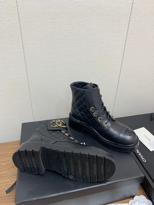 CC Ankle Boots Black Quilted Cowhide