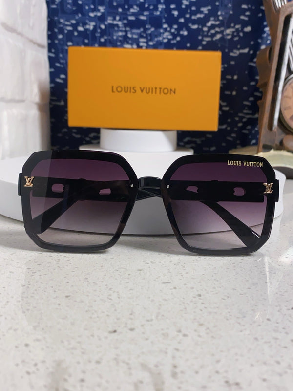 SQUARE SUNGLASSES 573320 IN BROWN ACETATE BLACK SMOKE LENS