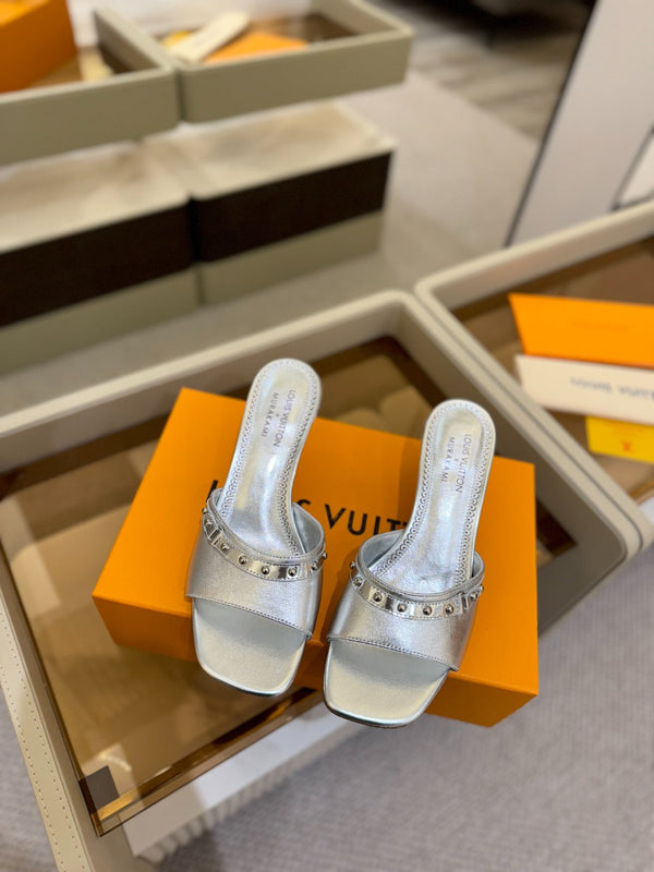 LV x TM 6AM Mule 4cm Pelle di pecora metallizzata argento 241218