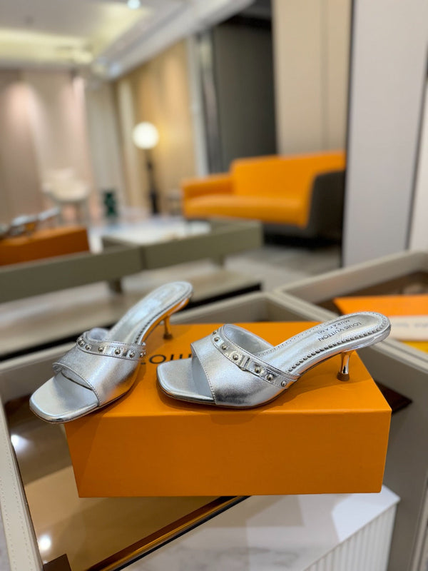 LV x TM 6AM Mule 4cm Pelle di pecora metallizzata argento 241218