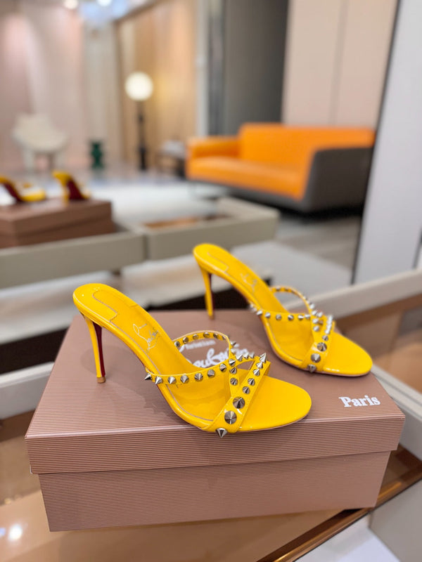 CL Tatooshka Spikes Mule 8.5cm Yellow Nappa Leather 776040