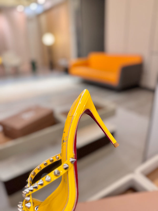 CL Tatooshka Spikes Mule 8.5cm Yellow Nappa Leather 776040