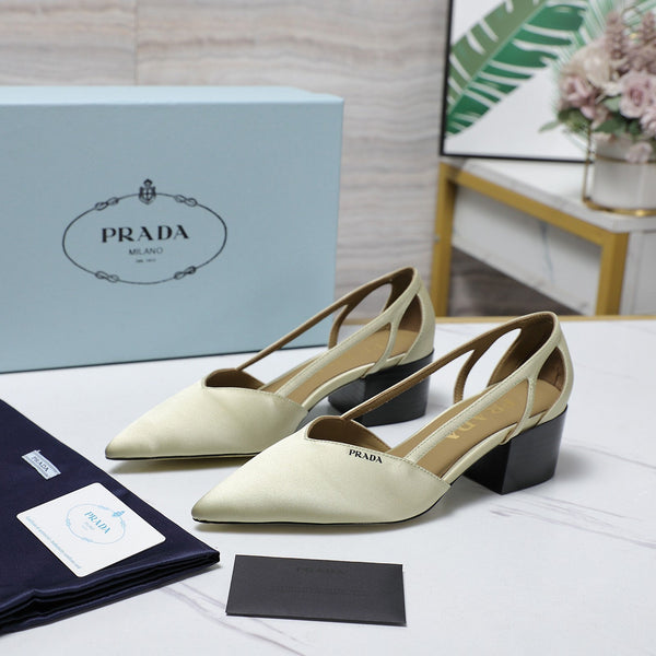 Décolleté Prada Cutout Satin con punta a punta 50 mm in raso bianco sporco 456275
