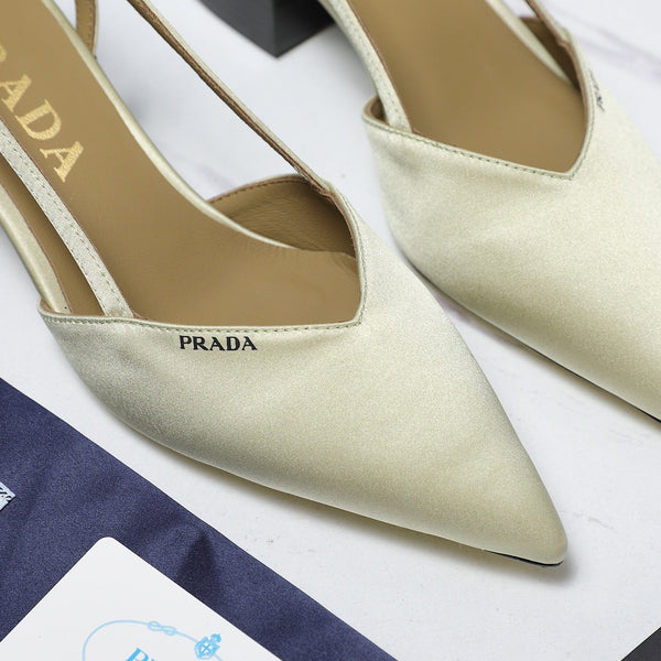 Décolleté Prada Cutout Satin con punta a punta 50 mm in raso bianco sporco 456275