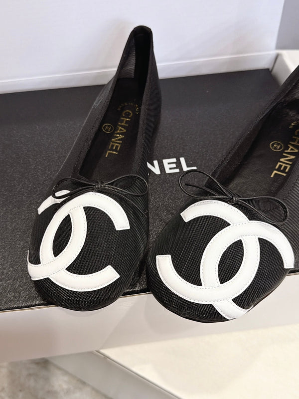 CC 26s Coco Beach Ballet Flats Black Mesh 937754