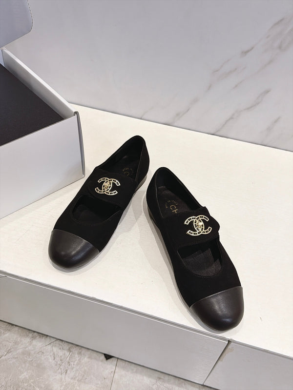 CC 26s Round Toe Mary Jane Shoes Black Suede 937759