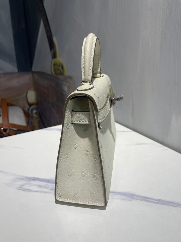 Hermes Kelly 19 Sellier Off White Ostrich Leather Bag Sliver Hardware (need 25 day to produce) 270341